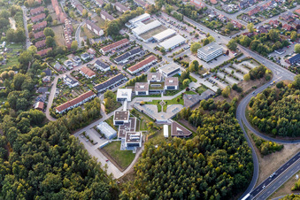 Vue aérienne de Campus - Werum Software & Systems AG et Werum IT Solutions GmbH dans le quartier de Moorfeld à le quartier Lüne-Moorfeld in Lüneburg dans le département Basse-Saxe, Allemagne