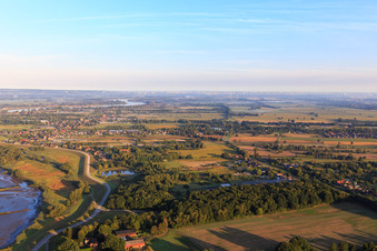 Vue aérienne de Réserve naturelle de Zollenspieker à le quartier Kirchwerder in Hamburg dans le département Hambourg, Allemagne