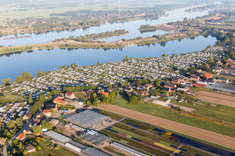 Vue aérienne de Emplacement de camping pour caravanes et tentes et emplacement pour tentes Camping Oortkaten à Hohendeicher See à le quartier Ochsenwerder in Hamburg dans le département Hambourg, Allemagne