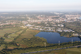 Vue aérienne de Neuländer See sur l'A1 à le quartier Neuland in Hamburg dans le département Hambourg, Allemagne