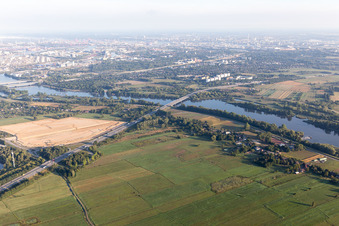 Vue aérienne de Pont de l'autoroute A1 sur la Süderelbe à le quartier Neuland in Hamburg dans le département Hambourg, Allemagne
