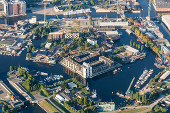Vue aérienne de Marina Schlossinsel dans les ports de Harburg à le quartier Harburg in Hamburg dans le département Hambourg, Allemagne