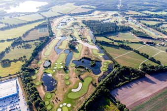 Photographie aérienne de Terrains des parcours de golf Green Eagle (Luhe) à le quartier Luhdorf in Winsen dans le département Basse-Saxe, Allemagne