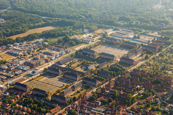 Photographie aérienne de Ancienne caserne militaire entre Wismarer et Lübecker Straße à le quartier Neuhagen in Lüneburg dans le département Basse-Saxe, Allemagne
