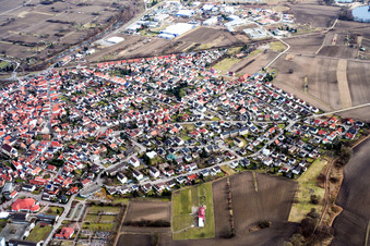Vue aérienne de Du nord-ouest à Hagenbach dans le département Rhénanie-Palatinat, Allemagne