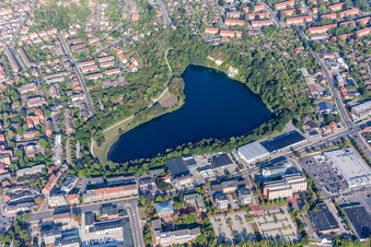 Vue aérienne de Zones riveraines du lac Kreidebergsee à Lüneburg dans le département Basse-Saxe, Allemagne