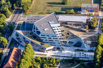 Vue aérienne de Campus-Université-Zone Bâtiment central Université Leuphana Lüneburg par l'architecte Libeskind à le quartier Bockelsberg in Lüneburg dans le département Basse-Saxe, Allemagne