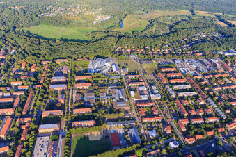 Campus-Université-Zone Bâtiment central Université Leuphana Lüneburg par l'architecte Libeskind à le quartier Bockelsberg in Lüneburg dans le département Basse-Saxe, Allemagne hors des airs