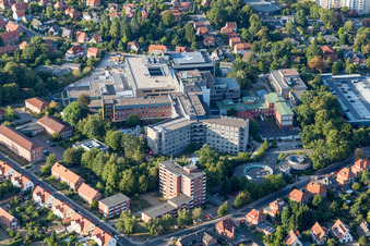 Vue aérienne de Terrain de l'hôpital municipal Lüneburg à Lüneburg dans le département Basse-Saxe, Allemagne