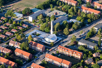 Enregistrement par drone de Quartier de la vieille ville et centre-ville à Lüneburg dans le département Basse-Saxe, Allemagne