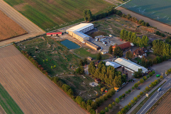 Vue aérienne de Parc de football et de golf du Palatinat du Sud à Adamshof à Kandel dans le département Rhénanie-Palatinat, Allemagne