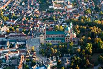 Vue aérienne de Cathédrale à Speyer à Speyer dans le département Rhénanie-Palatinat, Allemagne