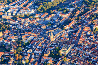 Vue aérienne de Porte de la ville Altpörtel à Speyer dans le département Rhénanie-Palatinat, Allemagne