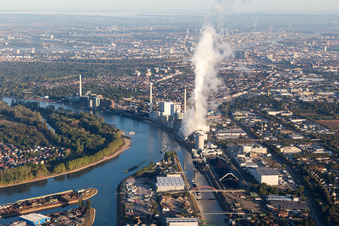 GKM à le quartier Neckarau in Mannheim dans le département Bade-Wurtemberg, Allemagne depuis l'avion