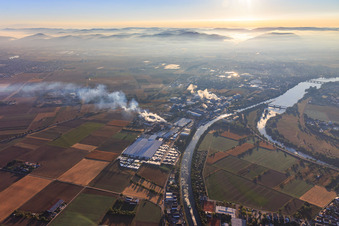 Vue aérienne de ICL Allemagne Ladenburg / BK Giulini GmbH à Ladenburg dans le département Bade-Wurtemberg, Allemagne