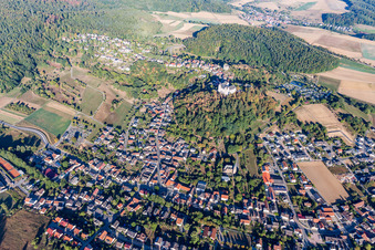 Château de Lichtenberg à le quartier Niedernhausen in Fischbachtal dans le département Hesse, Allemagne vue du ciel