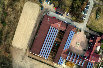 Vue aérienne de Centre équestre à Hagenbach dans le département Rhénanie-Palatinat, Allemagne