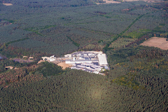 Vue aérienne de UNIKA à le quartier Nieder-Roden in Rodgau dans le département Hesse, Allemagne
