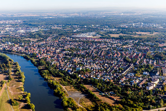 Vue aérienne de Quartier Großauheim in Hanau dans le département Hesse, Allemagne