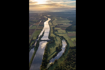 Vue aérienne de Écluse à le quartier Ottendorf in Gädheim dans le département Bavière, Allemagne