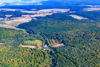 Vue aérienne de Maison des forêts des forêts d'État bavaroises AöR Winkelhof District à le quartier Buch in Ebrach dans le département Bavière, Allemagne