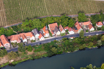 Vue aérienne de Saint-André sur les rives du Main à le quartier Köhler in Volkach dans le département Bavière, Allemagne
