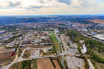 Vue aérienne de Parc de prairies à Beitwalk à le quartier Frauenland in Würzburg dans le département Bavière, Allemagne