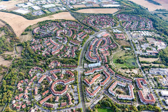 Vue aérienne de Centre-ville à le quartier Heuchelhof in Würzburg dans le département Bavière, Allemagne