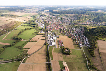 Quartier Lauda in Lauda-Königshofen dans le département Bade-Wurtemberg, Allemagne depuis l'avion