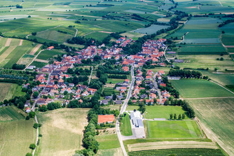 Vue aérienne de Champs agricoles et terres agricoles à Dierbach dans le département Rhénanie-Palatinat, Allemagne