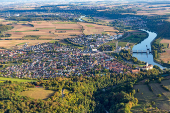 Vue oblique de Gundelsheim dans le département Bade-Wurtemberg, Allemagne