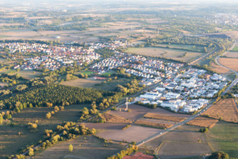Vue oblique de Quartier Ubstadt in Ubstadt-Weiher dans le département Bade-Wurtemberg, Allemagne