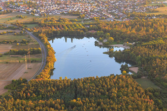 Vue aérienne de Heidesee à Forst dans le département Bade-Wurtemberg, Allemagne