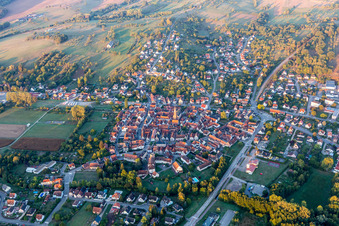 Vue d'oiseau de Wœrth dans le département Bas Rhin, France