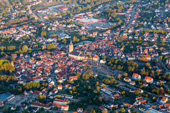 Photographie aérienne de Vue des rues et des maisons dans les quartiers résidentiels à Reichshoffen dans le département Bas Rhin, France