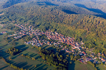 Ernolsheim-lès-Saverne dans le département Bas Rhin, France depuis l'avion