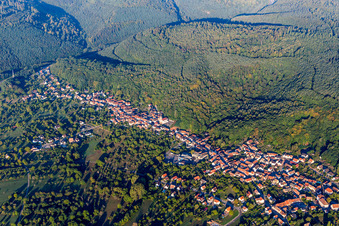 Vue aérienne de Saint-Jean-Saverne dans le département Bas Rhin, France