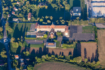 Vue aérienne de Collège Saint-Antoine à Phalsbourg dans le département Moselle, France