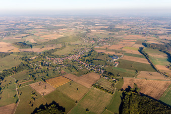 Vue aérienne de Lohr dans le département Bas Rhin, France