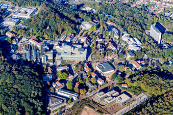 Vue aérienne de Terrain de l'hôpital universitaire de la Sarre à Homburg dans le département Sarre, Allemagne