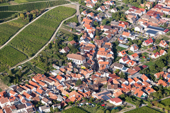 Vue aérienne de Birkweiler à Ilbesheim bei Landau dans le département Rhénanie-Palatinat, Allemagne