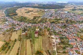 Vue aérienne de Vue du village depuis le nord-ouest à Steinmauern dans le département Bade-Wurtemberg, Allemagne