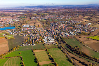 Vue aérienne de Stettfeld à le quartier Bad Langenbrücken in Bad Schönborn dans le département Bade-Wurtemberg, Allemagne