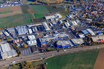 Vue aérienne de Musée de la technologie Sinsheim à le quartier Steinsfurt in Sinsheim dans le département Bade-Wurtemberg, Allemagne