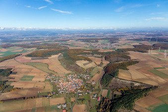 Vue aérienne de Quartier Böttigheim in Neubrunn dans le département Bavière, Allemagne