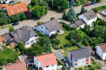 Dans le Rappengärten à Steinweiler dans le département Rhénanie-Palatinat, Allemagne hors des airs