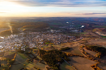 Vue aérienne de Karlstadt à Karlstadt am Main dans le département Bavière, Allemagne