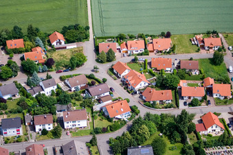 Dans le Rappengärten à Steinweiler dans le département Rhénanie-Palatinat, Allemagne depuis l'avion
