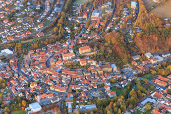 Vue aérienne de Château Arnstein Main Spessart à Arnstein dans le département Bavière, Allemagne