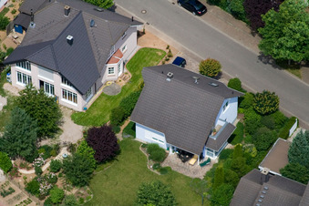 Rue Klingbach à Steinweiler dans le département Rhénanie-Palatinat, Allemagne d'en haut